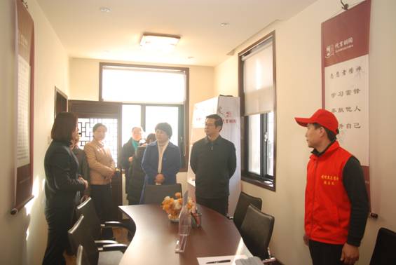 全国妇联宣传部部长王卫国一行到管城回族区北下街街道办事处代书胡同社区调研基层妇联工作2